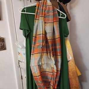 Infinity scarf